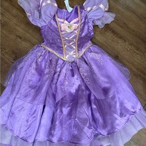 Purple Princess Kids Rapunzal Costume. Size 5-6. Worn once